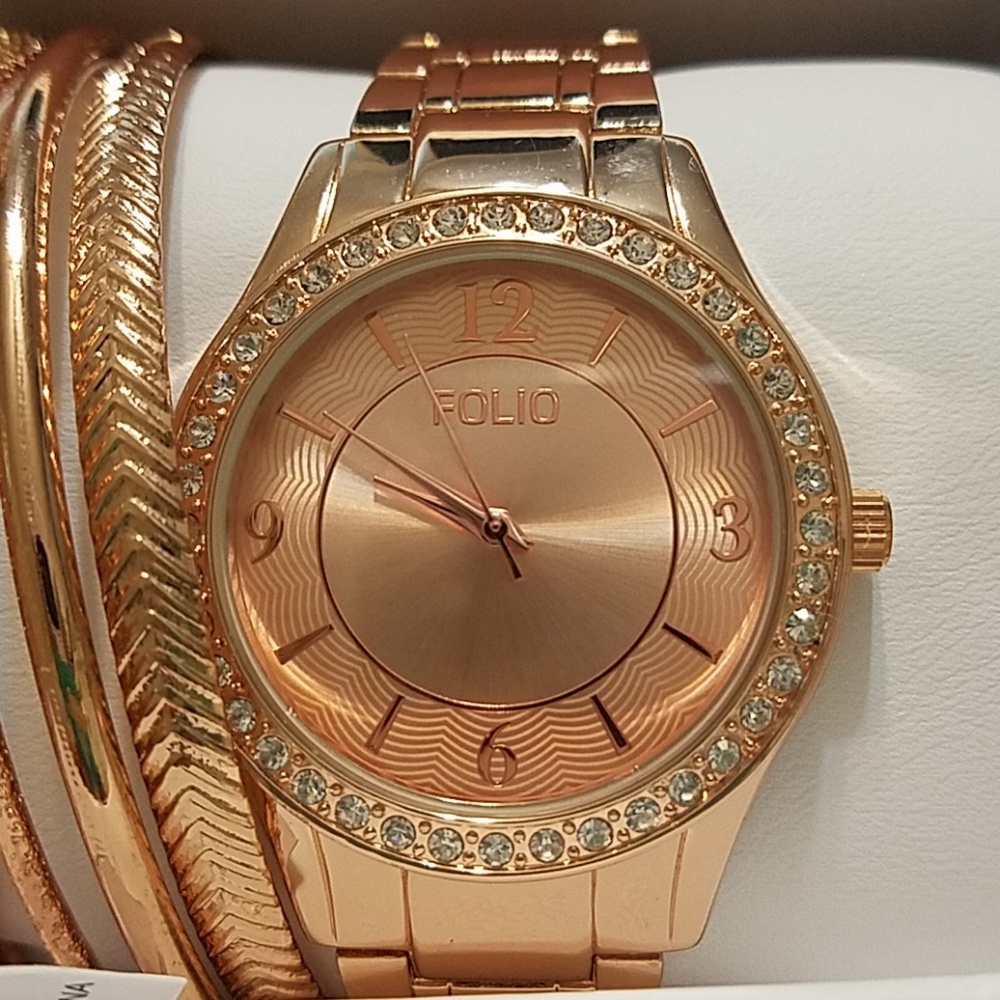 Watch & bracelet set - Picture 2 of 3